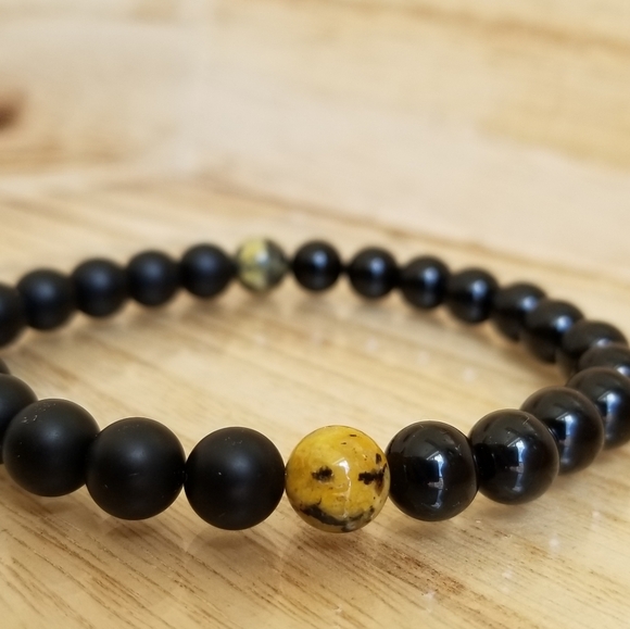 Yellow Jasper & Black Onyx Beaded Stretch Bracelet - Picture 5 of 6